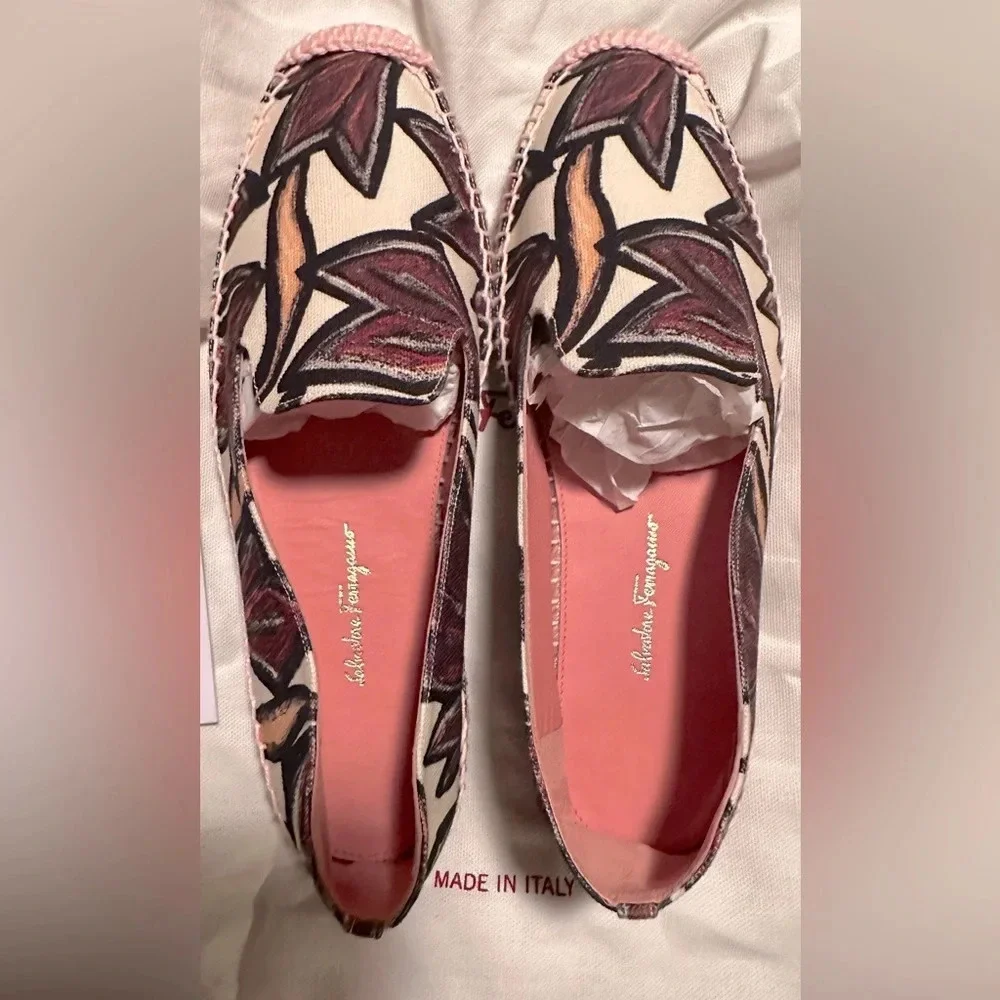 New Salvatore Ferragamo Sue Espadrille Flat Size 6.5